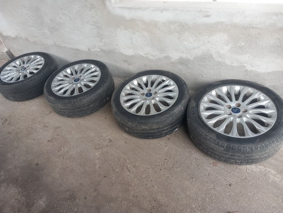 Vând jante originale Ford 5×108 R17