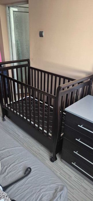 Кошара - дървена, масив, венге, 120/60 много запазена