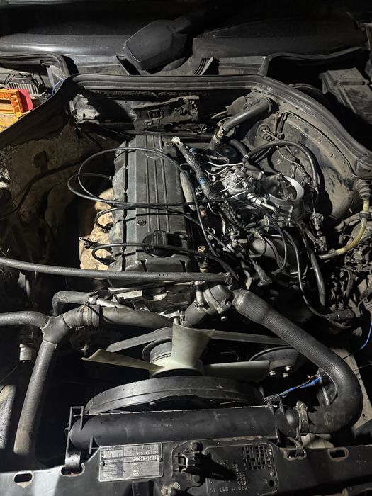 Продам 102 мотор циликом или на запчасти на мерседес 124