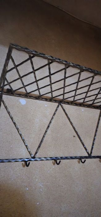 Вешалка в прихожую