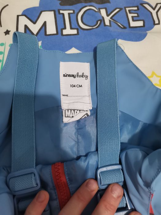 Salopetă de ploaie