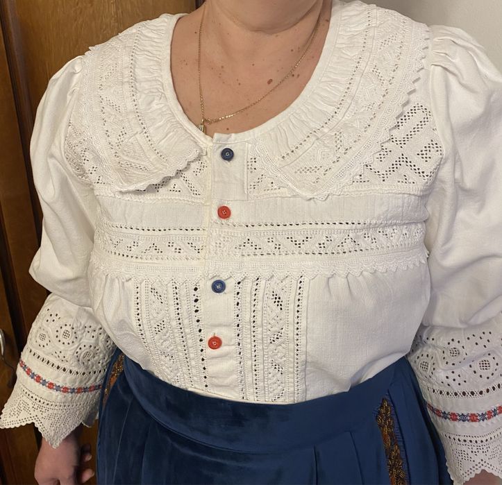 Costum popular cu zadie