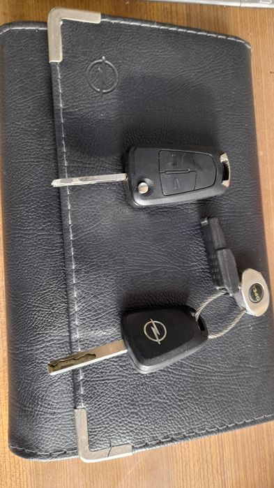 Опел корса D 2007 климатик 3700лв