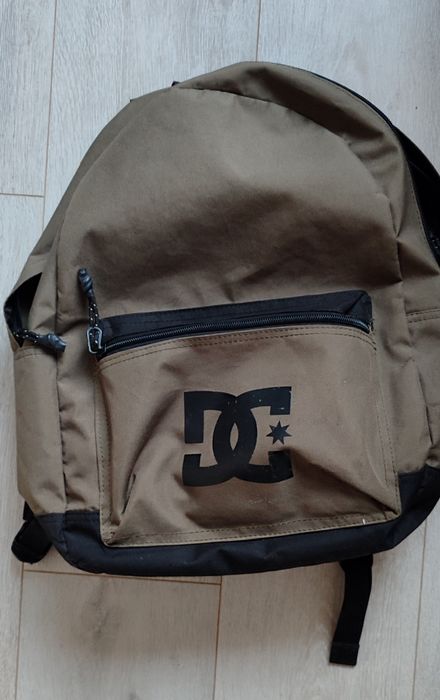 Раница хаки, в отлично състояние