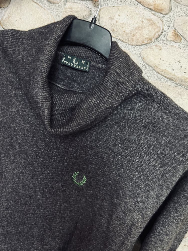 Pulovere Fred Perry / Lacoste / Hollister masura M