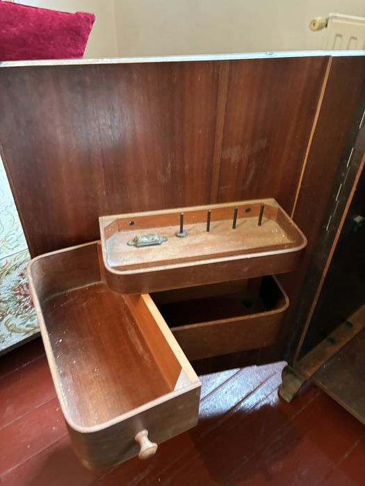 Vand Masina de cusut Singer.