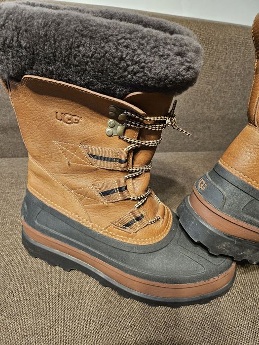 Cizme  UGG      .