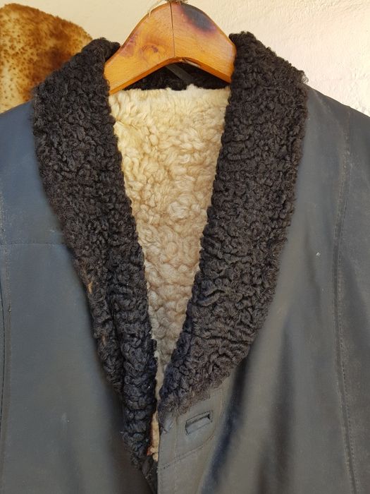 2cojoace de oaie gen "alain delon", Haina piele dama lunga