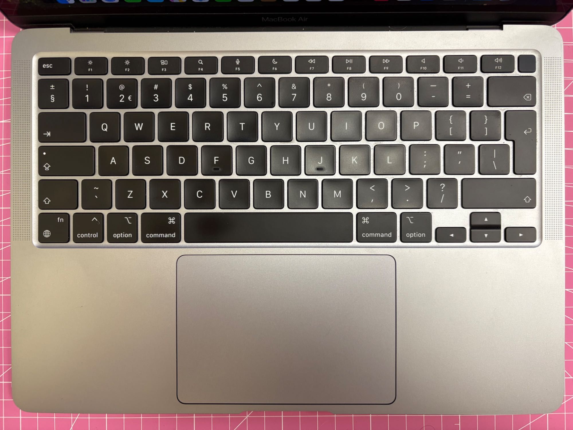 MacBook Air M1 | 512GB SSD | 8GB RAM | 8c GPU 8c CPU | Space Gray