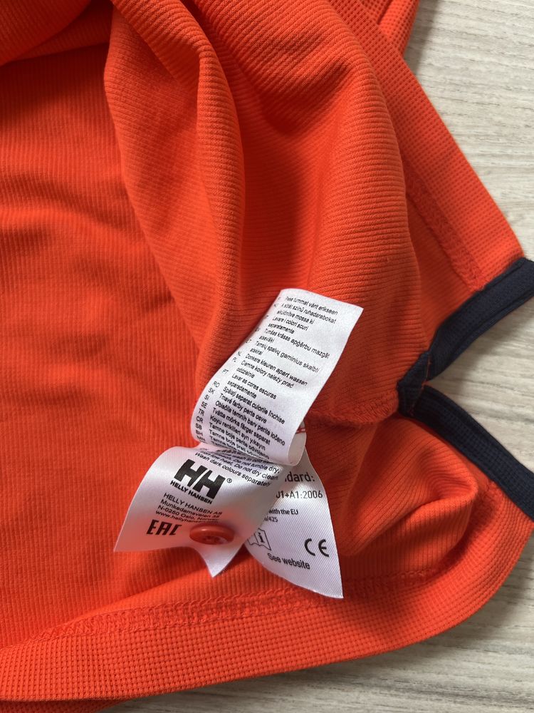 Helly Hansen тениска с яка Л