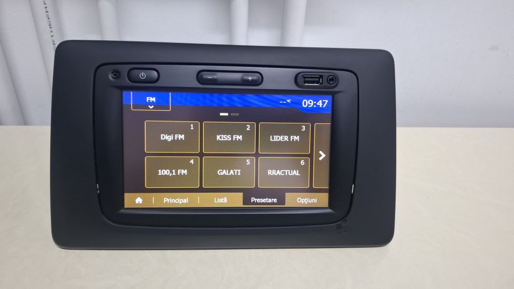 Navigatie originala Dacia Logan Sandero Duster Dokker - 650 lei