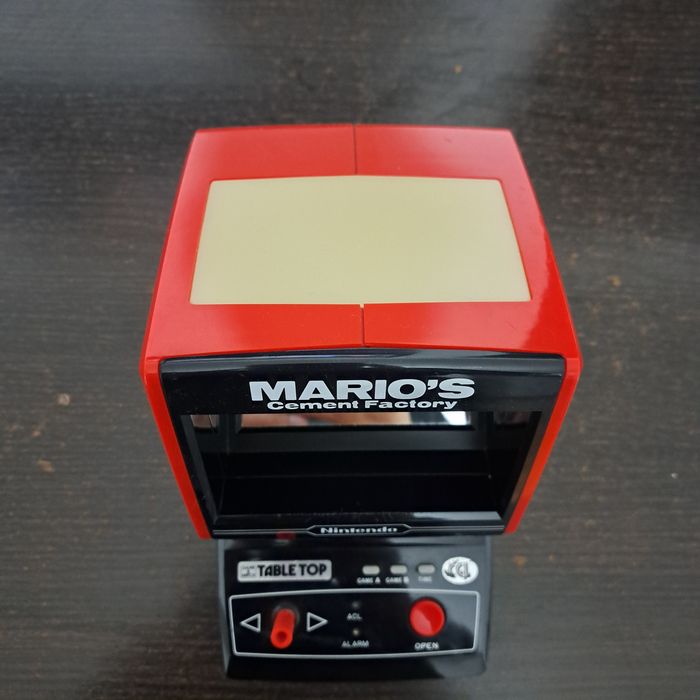 Nintendo Mario S cemant factory 1983
