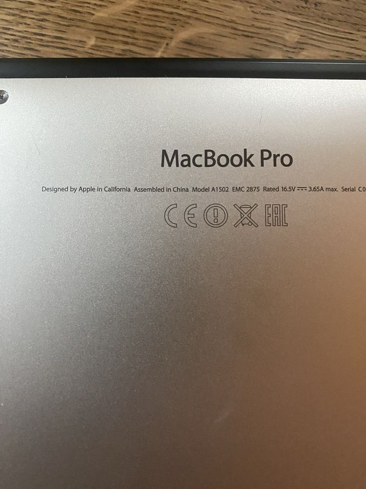 Macbook pro A1502 256gb