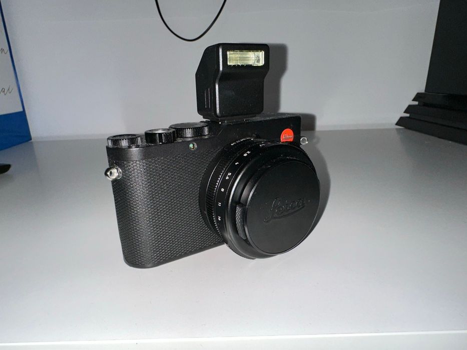 Leica D-LUX 8 - Summilux 10.9–34mm f/1.7–2.8 ASPH Nou !