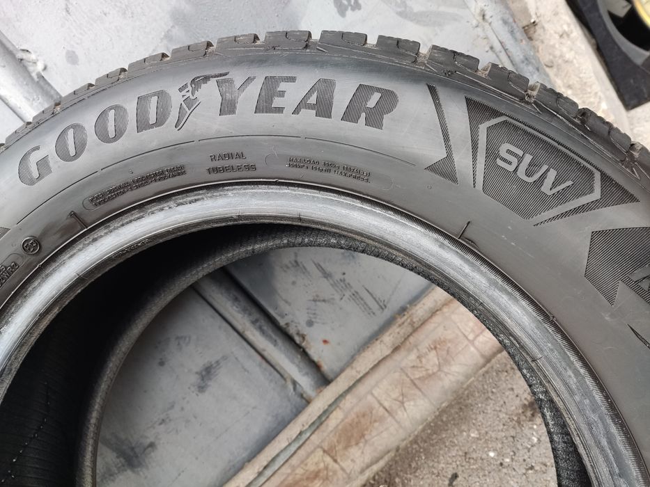 4бр. зимни гуми 225/65/17 GoodYear UltraGrip Performance, dot22
D