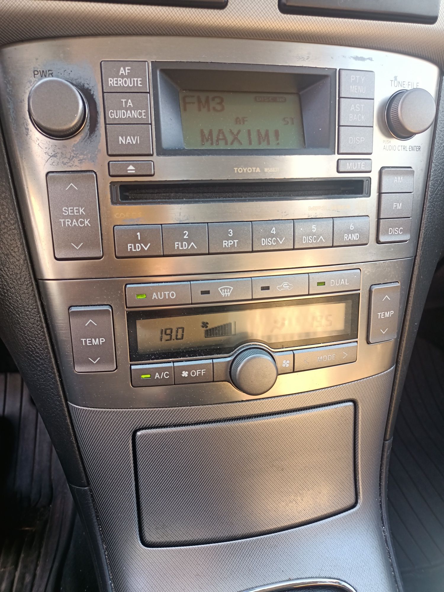 Vind Toyota avensis