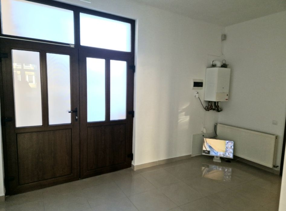 Inchiriez spatiu comercial