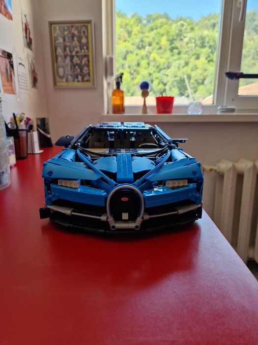 LEGO Technic Bugatti Chiron 4031 piese