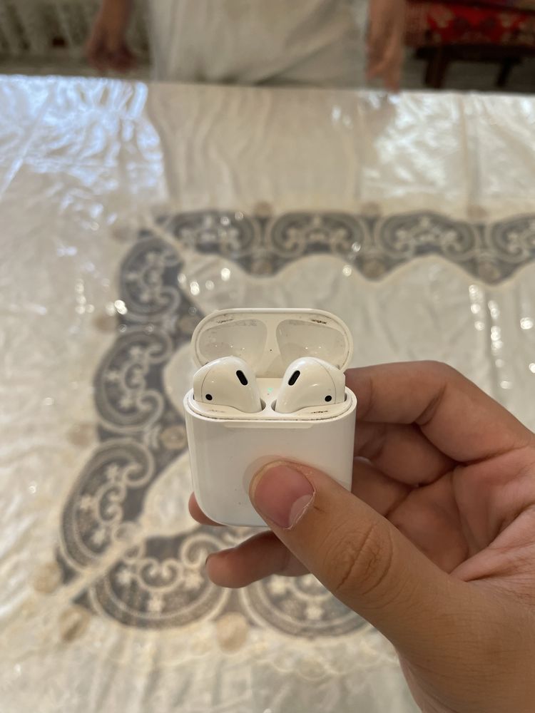 продам эйрподсы 2 оригинал