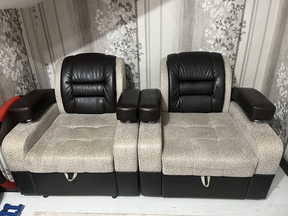 Продам диванчики