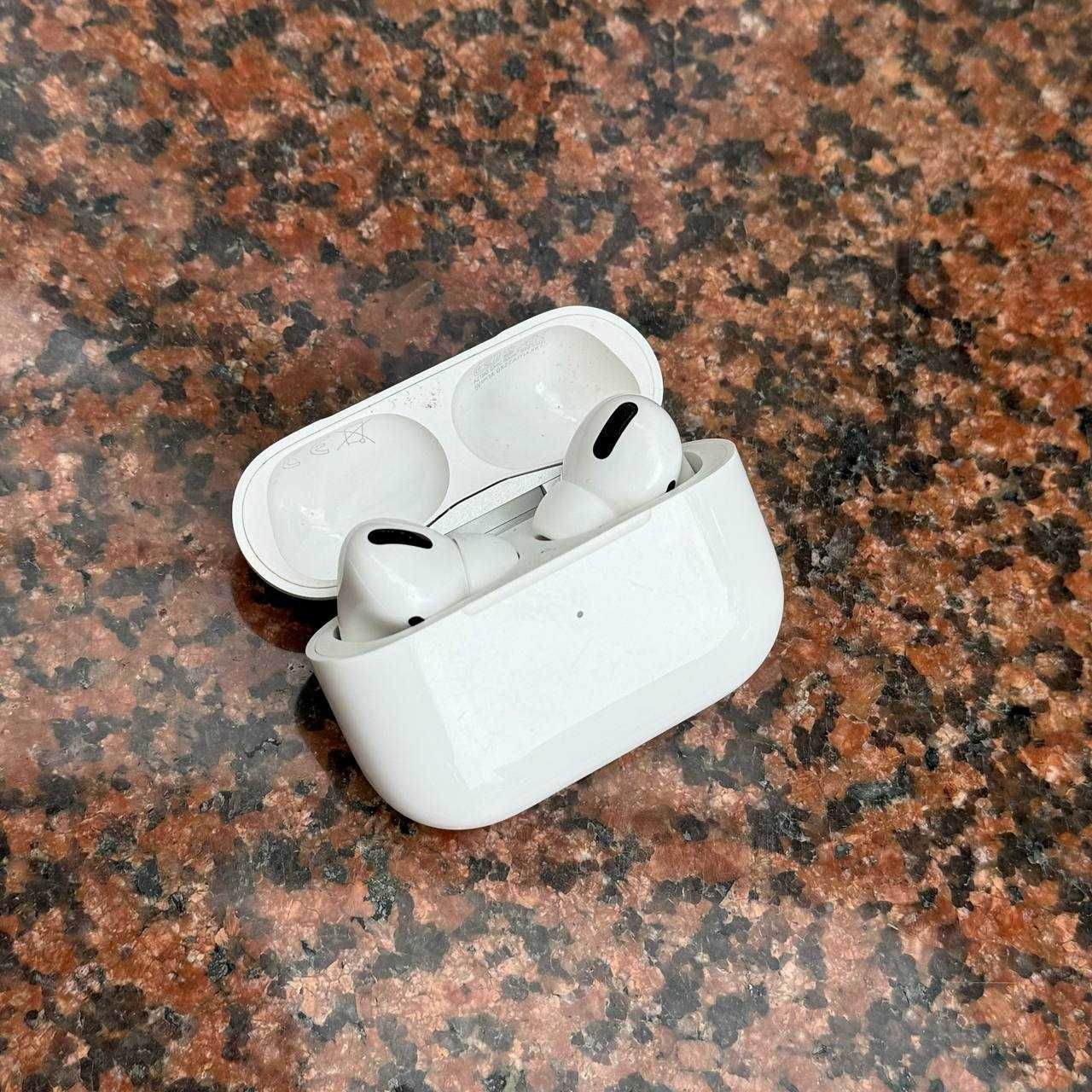 Наушники AirPods Pro / LOMBARD