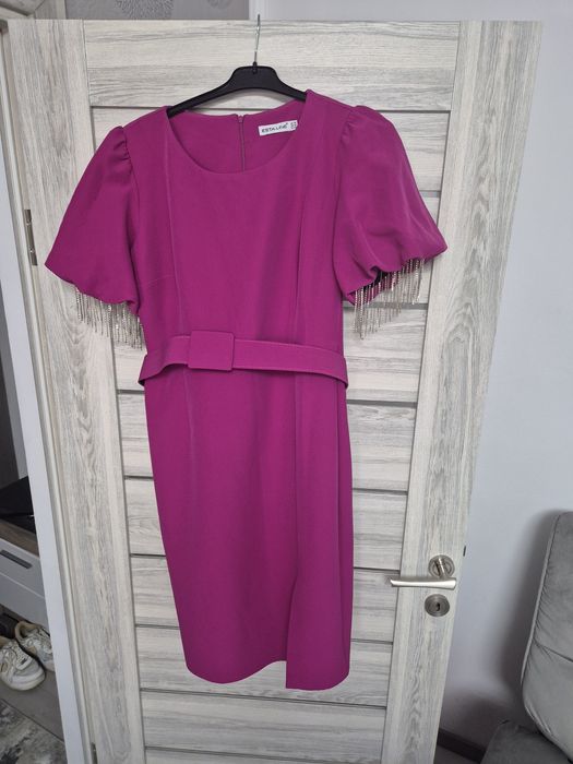 Vând rochiță superbă