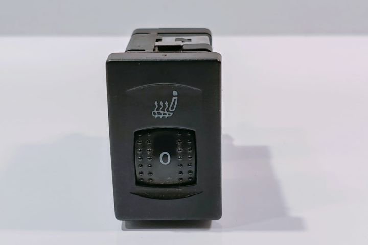 Buton  incalzire scaune 3B0963563C Volkswagen VW Passat B5.5 (facelif