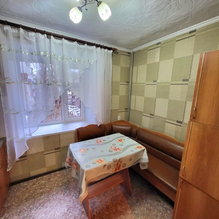 Продам трехкомнатную квартиру в районе Зиг-заг