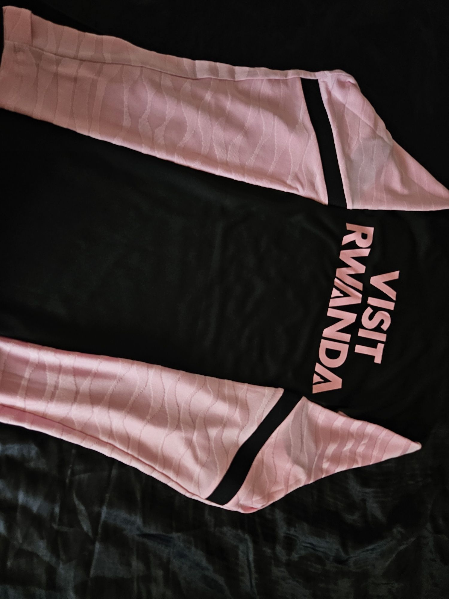 *REDUCERE* Compleu/Trening roz negru