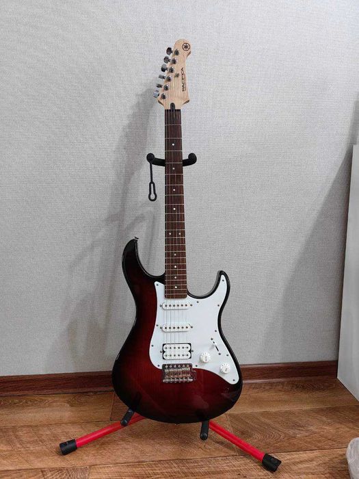 Электрогитара Yamaha pacific 112J