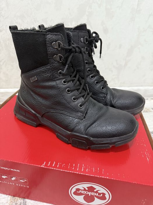 Ботинки черные 38 размер