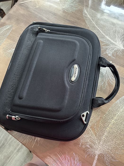 Geanta laptop Beskin