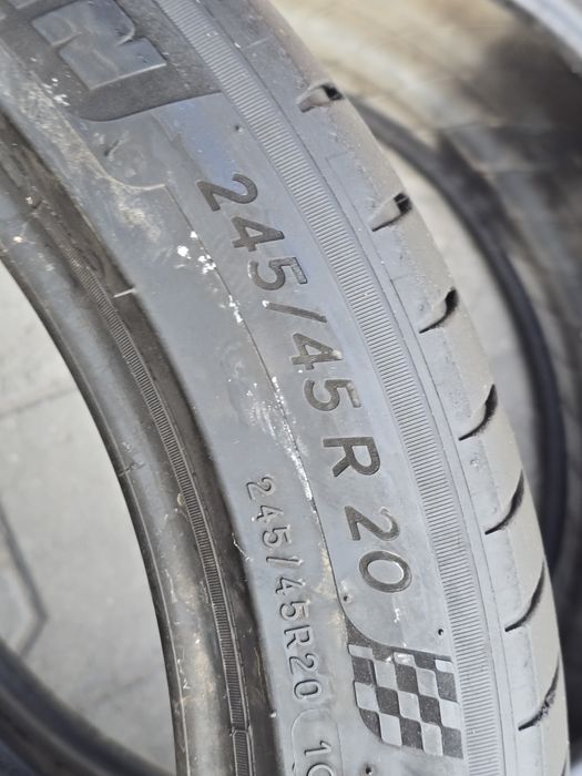 245 45 20  Michelin