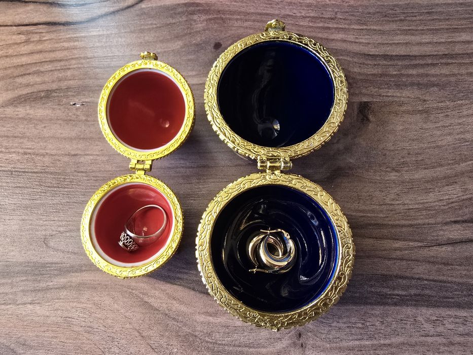 Луксозна кутия за бижута (сувенирни) чисто нови! 30лв