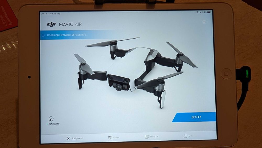 DJI Mavic Air Fly More Combo + DJI Goggles