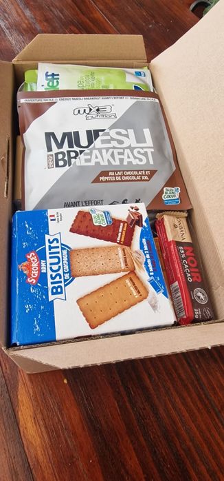 Kit supravietuire / mancare pentru drumetii MRE Franta