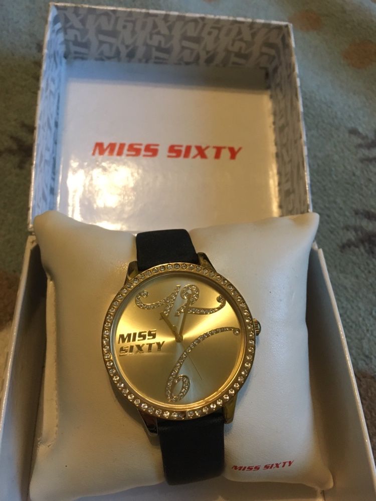 Дамски часовник MISS SIXTY