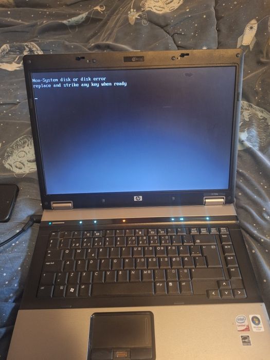Vând leptop pentru piese/Schimb