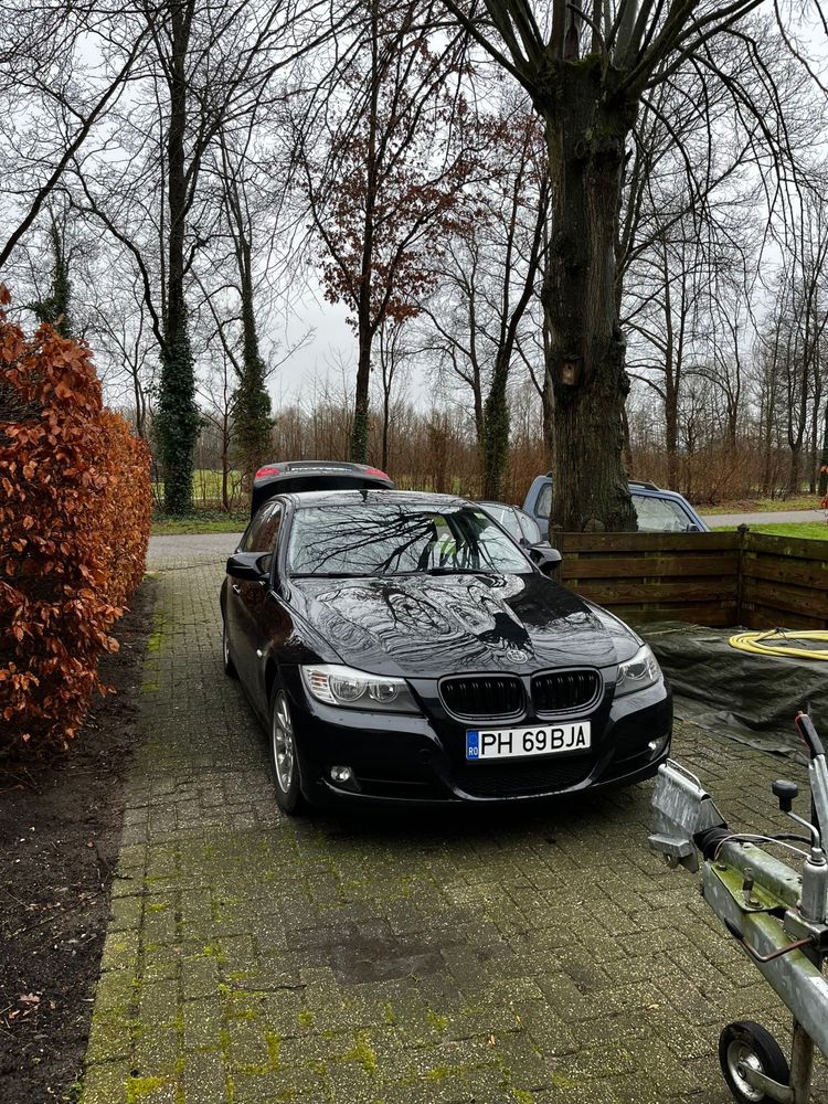 BMW 318D 2.0 2011