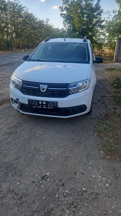 Dacia Logan MCV  motor 1000 uși capote faruri motor