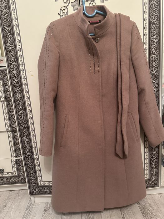 Пальто женское коралловое