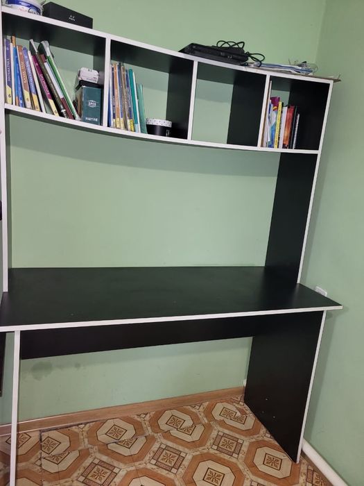 Шкаф книжный для офиса