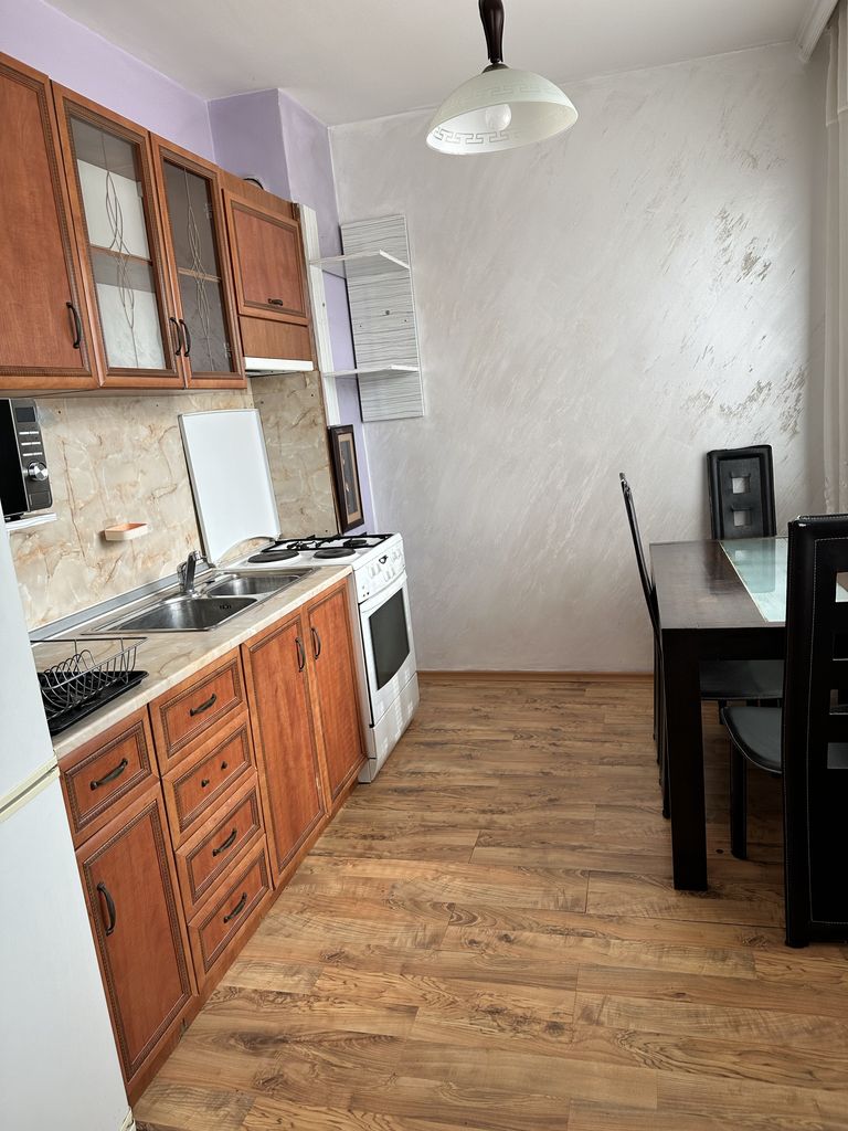 Дава се под наем Тристаен апартамент в Асеновград - 65 кв.м за 255 € - Снимка #3