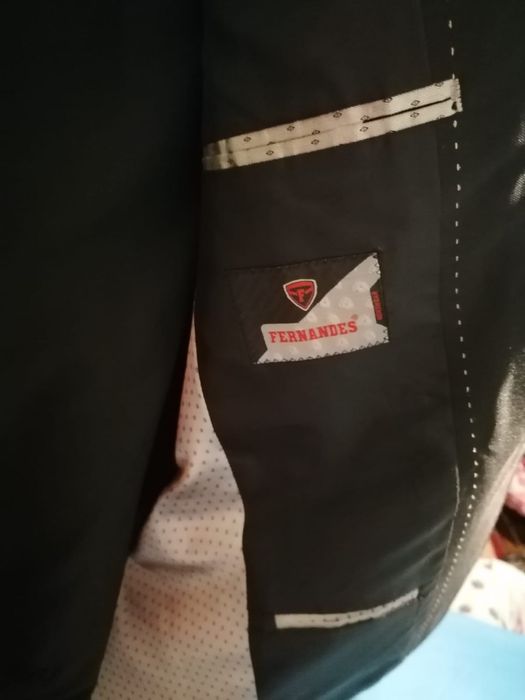 Vând Costume Barbatesti