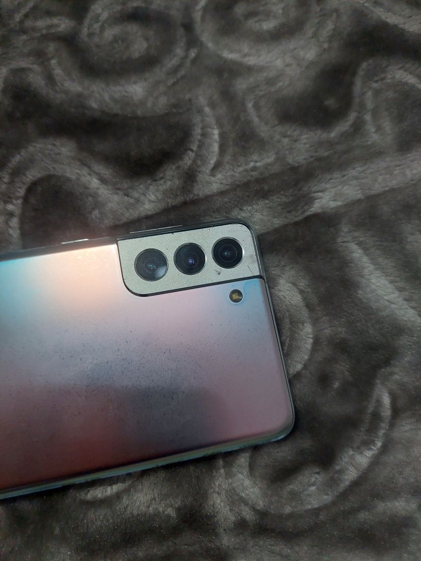 Samsung S21+ 8/128Гб  Не включается