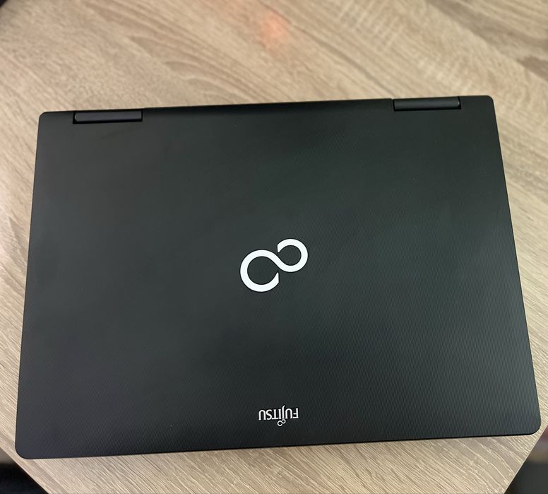Лаптоп FUJITSU S752