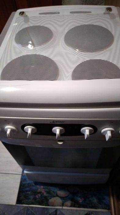 Продам эл.плиту Kaiser в отличном состоянии.