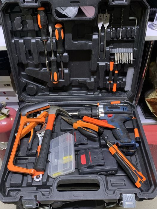 Шуруповерт в наборе |Брат Маркет