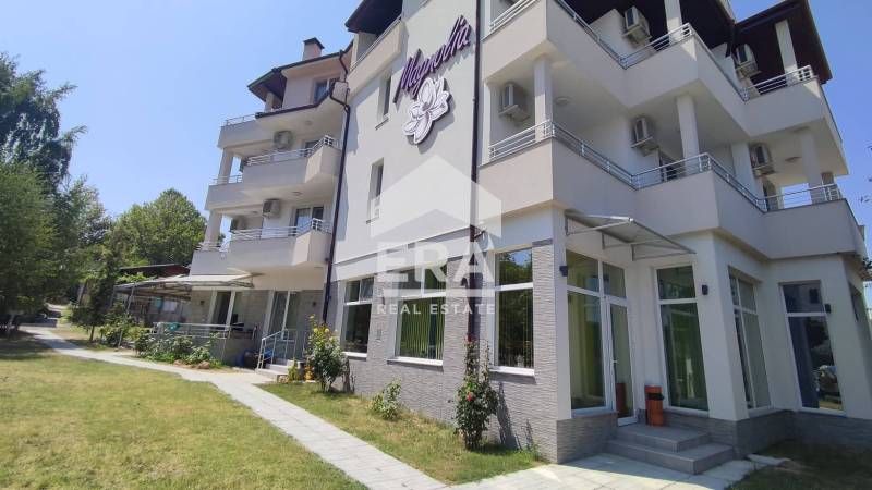 Продава се Офис в Бяла - 650 кв.м за 2077 €/кв.м - Снимка #1