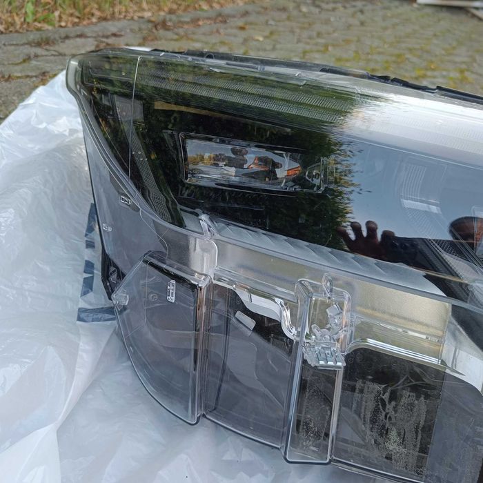 Десен фар за Ford Mustang Mach-E FULL LED LJ8B13E014BE